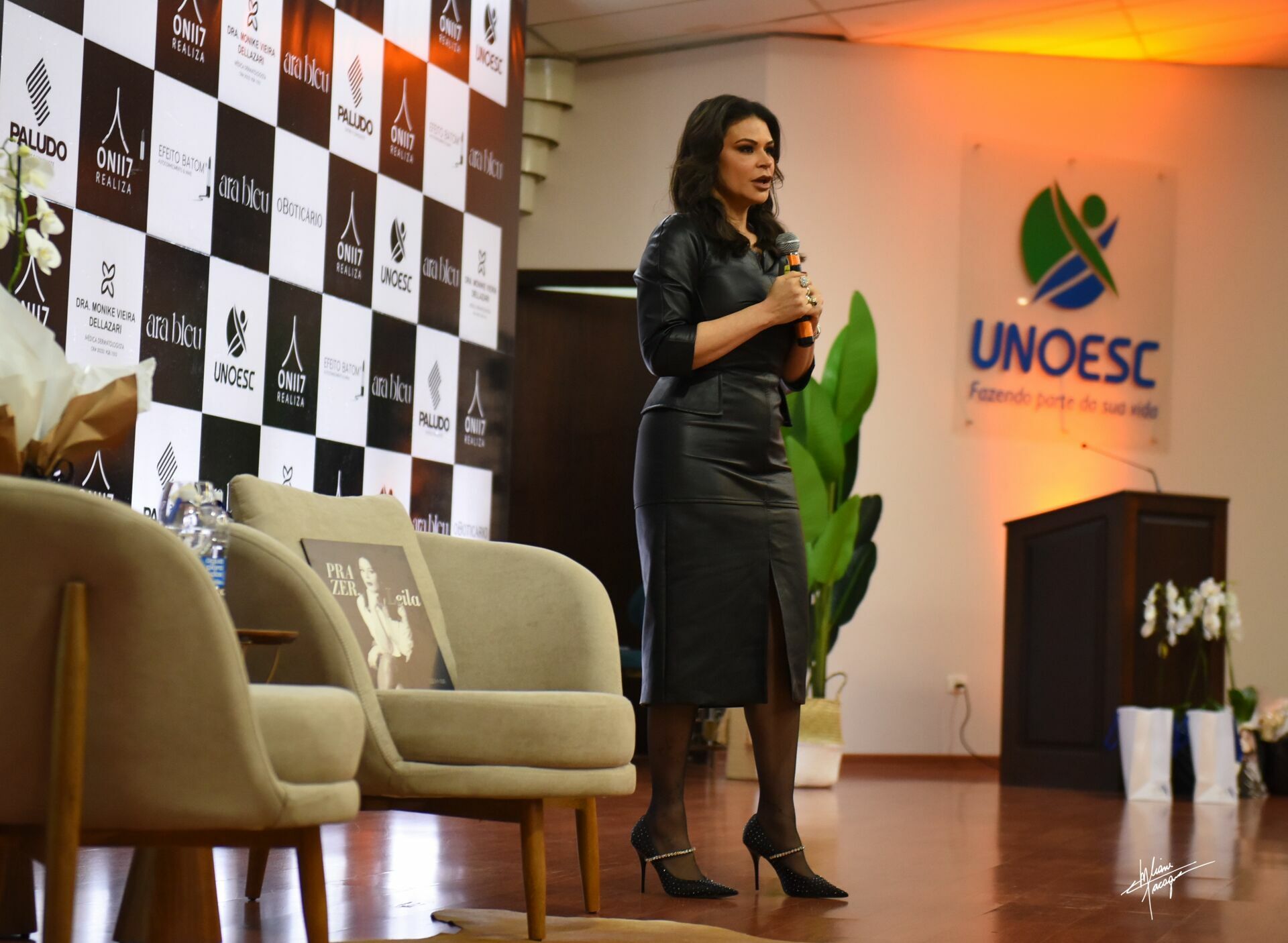 Foto Ara Bleu - Palestra Leila Ama - Imagem 17